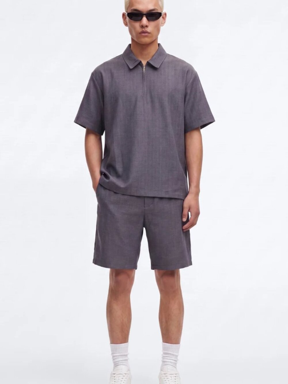Laurel Linen Relaxed Short - Picture 3 of 3